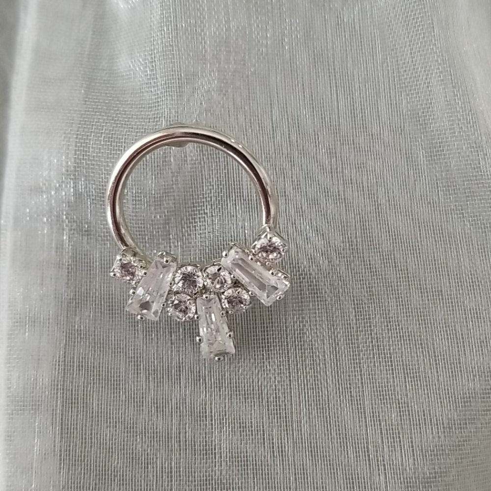 DIAMONDESS Earrings - Picture 4 of 7